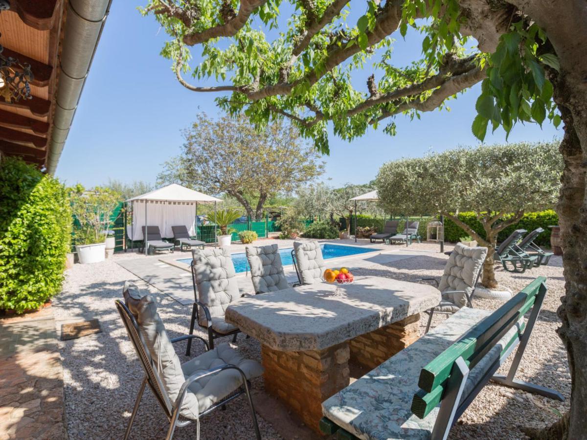 Holiday Home Villa Lucky By Interhome Brtonigla Buitenkant foto
