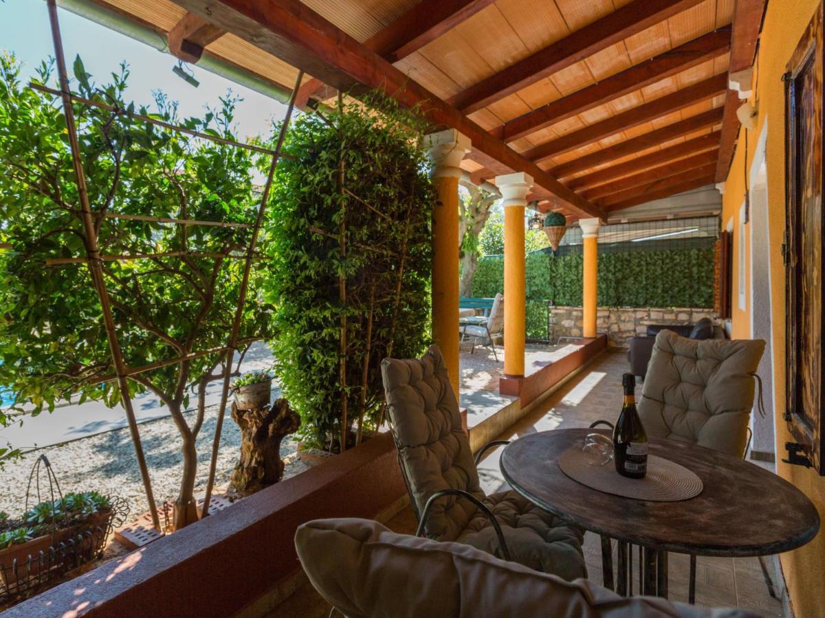 Holiday Home Villa Lucky By Interhome Brtonigla Buitenkant foto